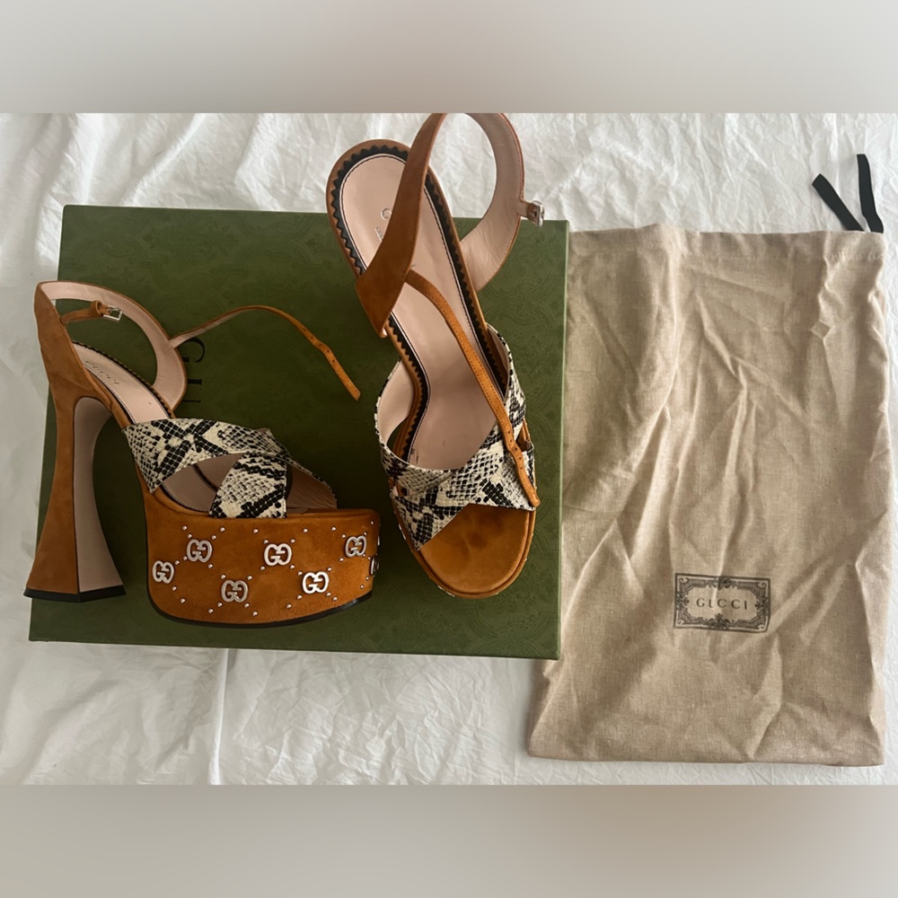 Never worn new Gucci platform sandals with python detail
